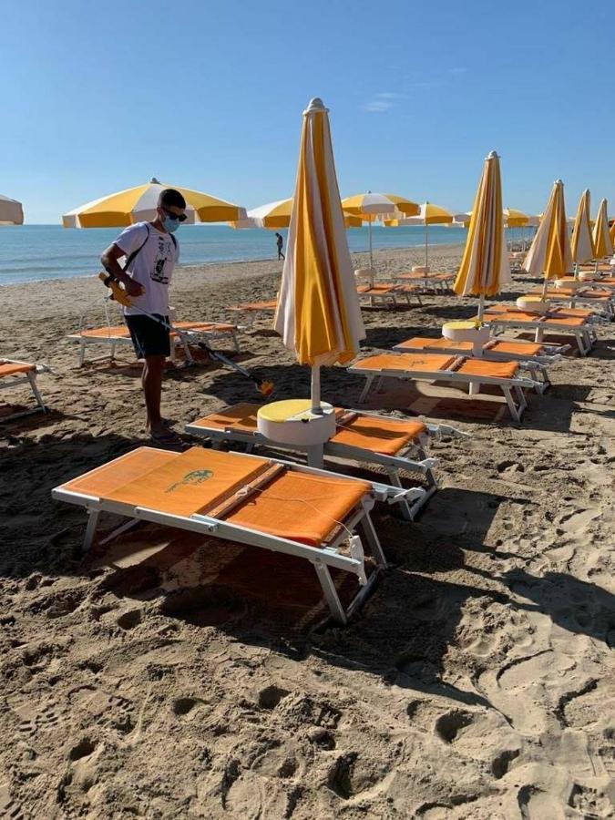 Residence Anchisemare Alba Adriatica Εξωτερικό φωτογραφία