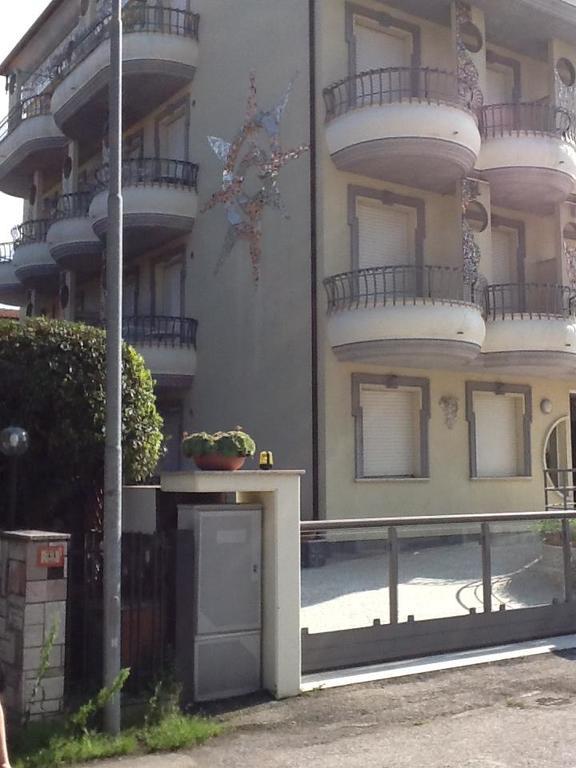 Residence Anchisemare Alba Adriatica Εξωτερικό φωτογραφία