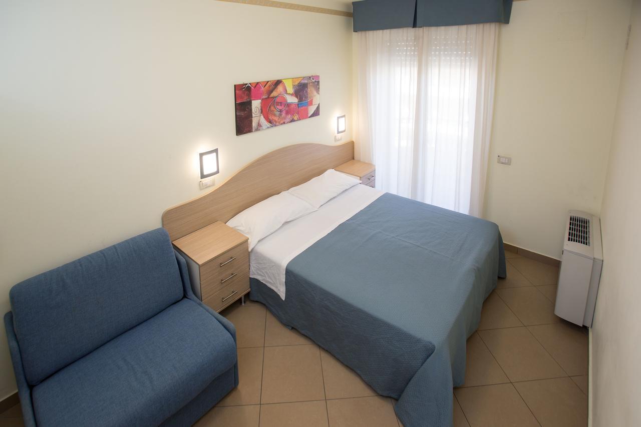 Residence Anchisemare Alba Adriatica Εξωτερικό φωτογραφία