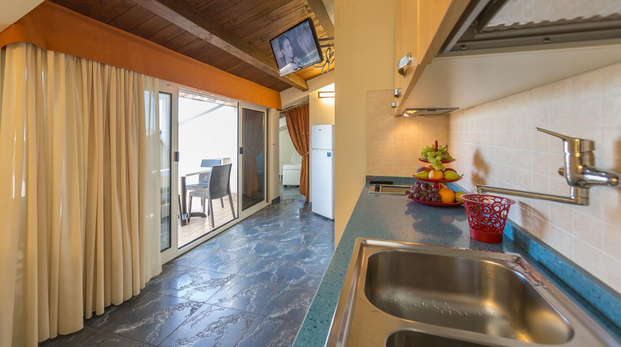 Residence Anchisemare Alba Adriatica Εξωτερικό φωτογραφία