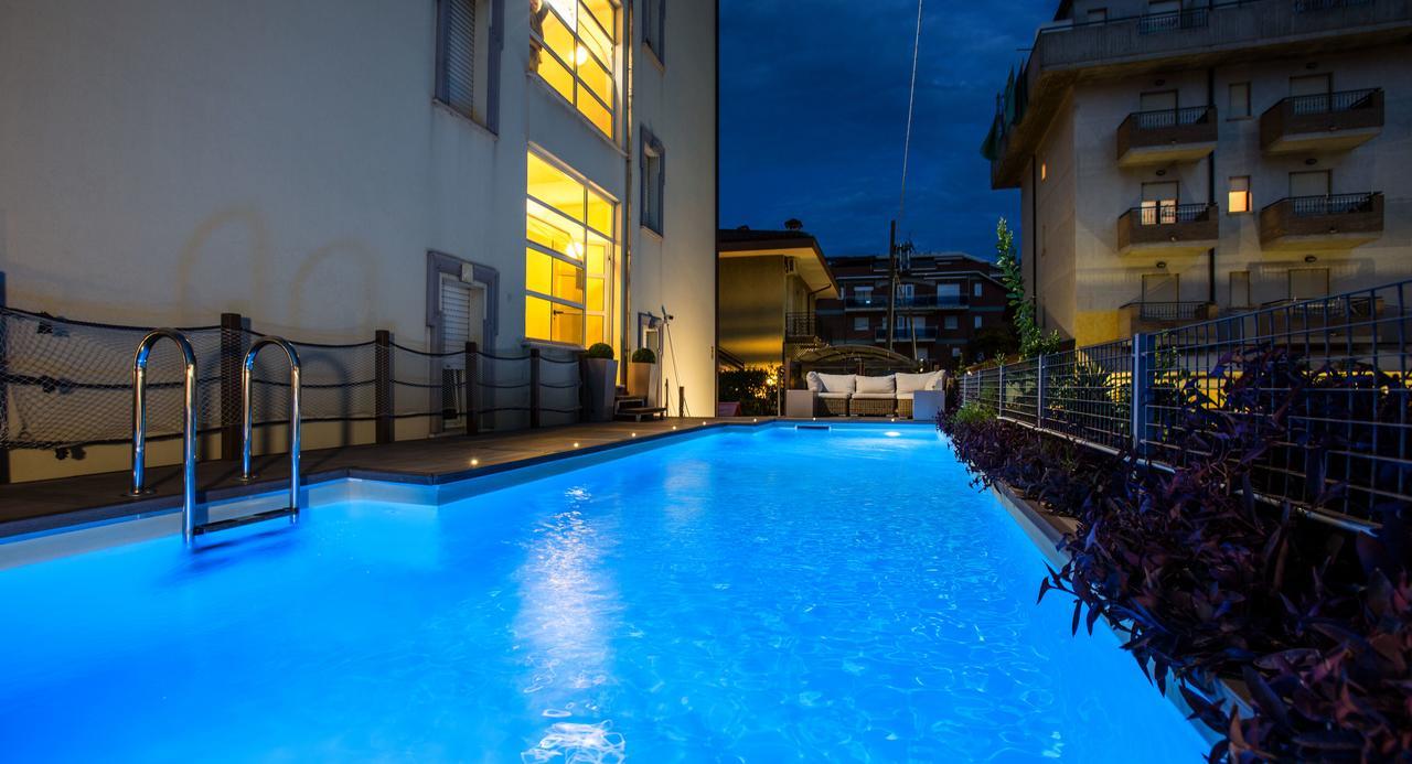 Residence Anchisemare Alba Adriatica Εξωτερικό φωτογραφία
