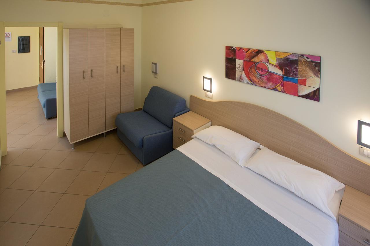 Residence Anchisemare Alba Adriatica Εξωτερικό φωτογραφία